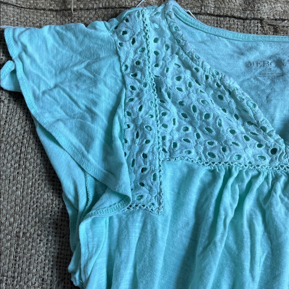 Set of Women’s soft knit Scoop Neck Tees in Coral Pink aqua eyelet lace trim szS - Picture 4 of 5